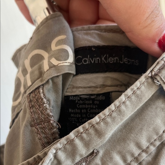 Calvin Klein Jeans Olive Cargo Pants - Picture 2 of 7